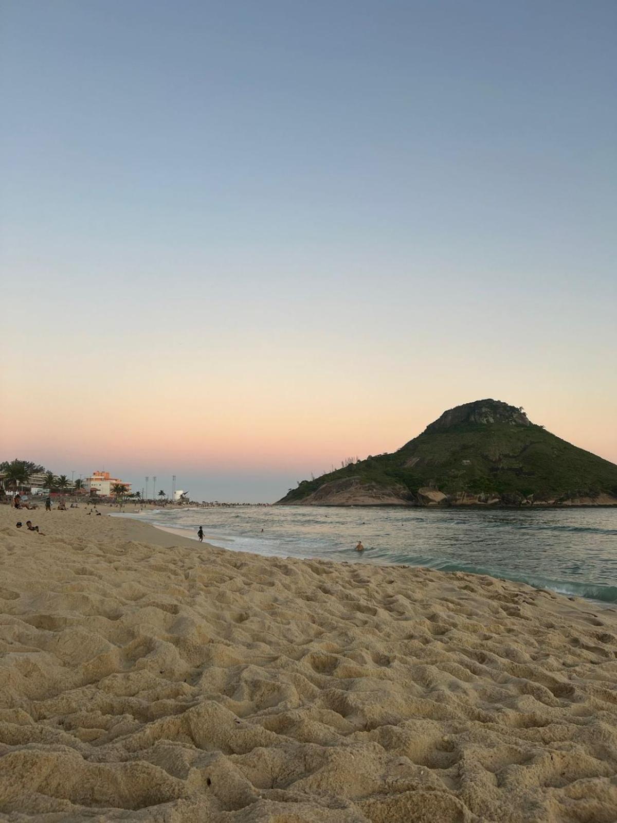 No Recreio Dos Bandeirantes * Rio de Janeiro