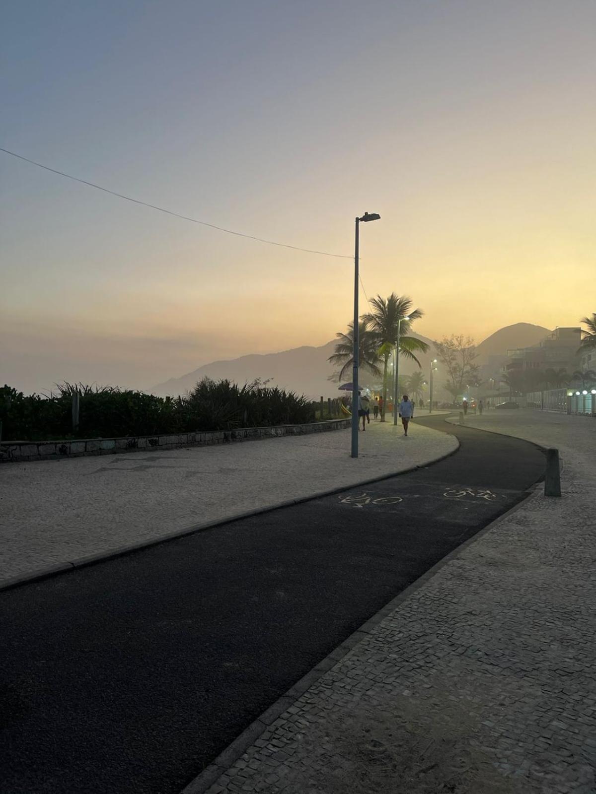 No Recreio Dos Bandeirantes Apartamento *